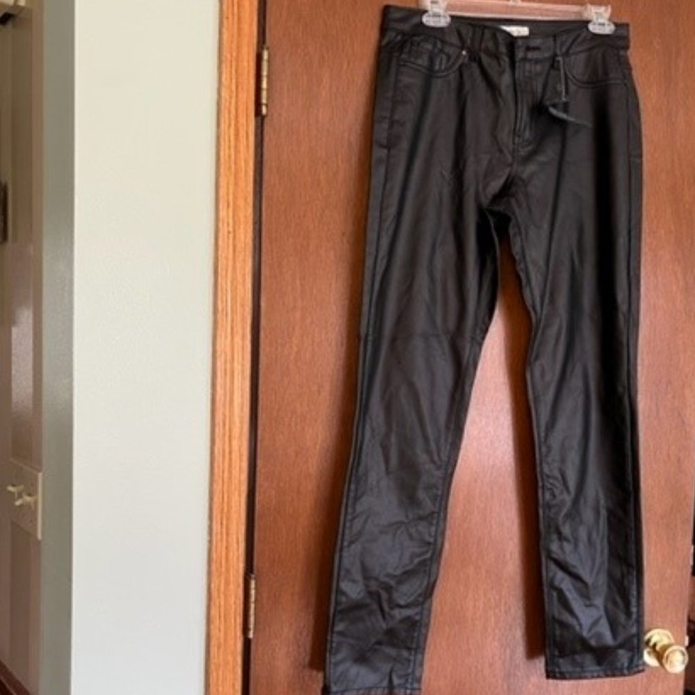 Cielo Jeans Black size 11 Faux leather??